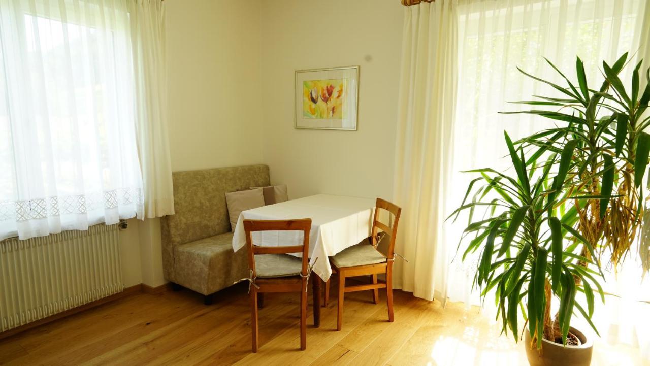 Burgunderhof Villa Монтаня Екстериор снимка
