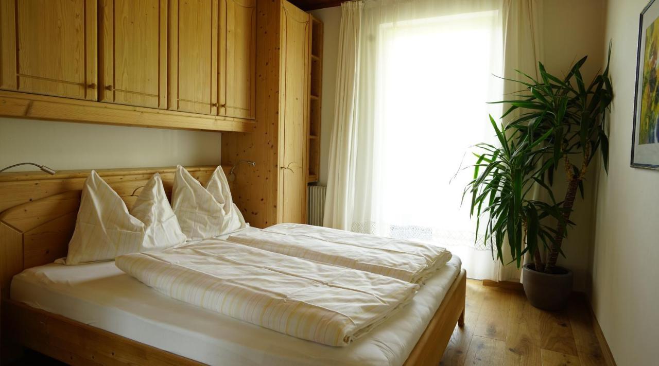 Burgunderhof Villa Монтаня Екстериор снимка