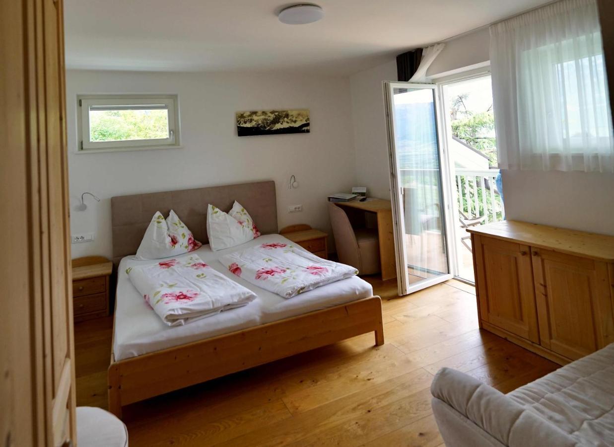 Burgunderhof Villa Монтаня Екстериор снимка
