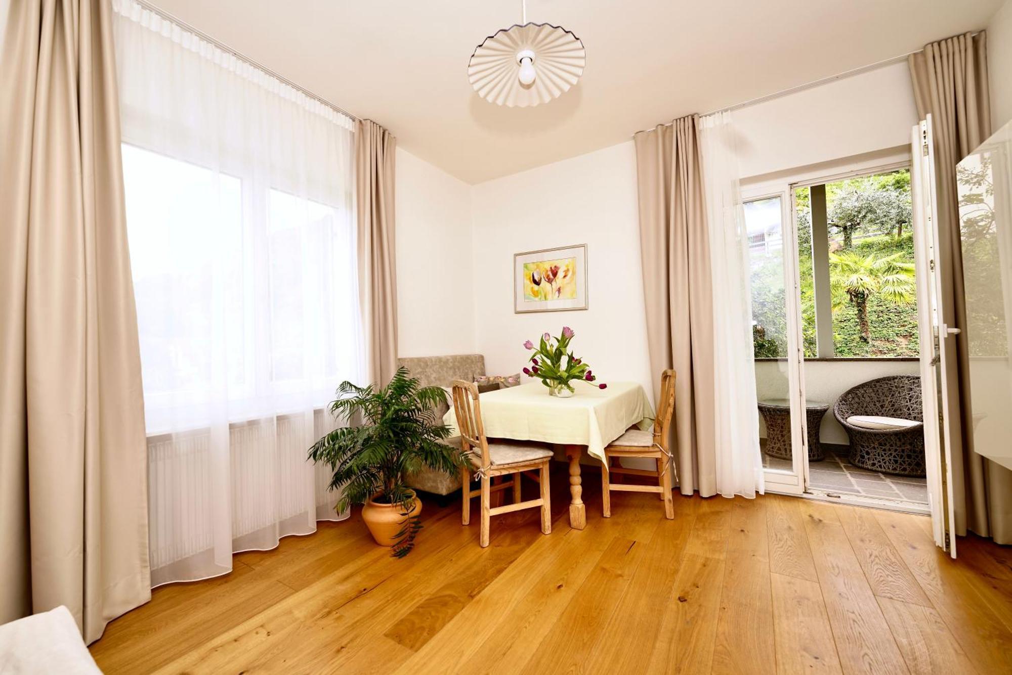Burgunderhof Villa Монтаня Екстериор снимка