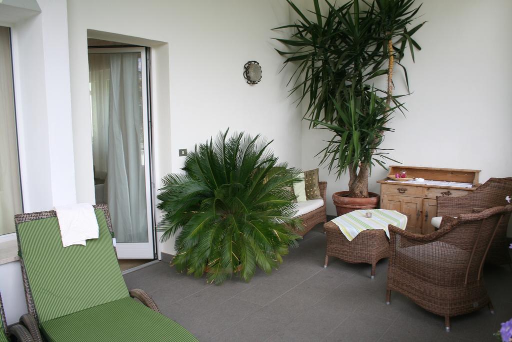 Burgunderhof Villa Монтаня Екстериор снимка